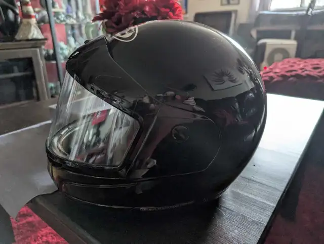 HJC Black Fullface Helmet in Motorcycle Parts & Accessories in Mississauga / Peel Region - Image 2