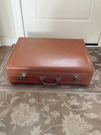McBrine Aeropack 1950's Luggage Suitcase in Impeccable condition