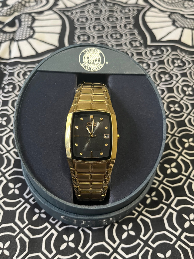 BNIB Citizen Eco-Drive men’s gold watch   in Jewellery & Watches in Calgary