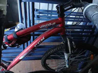 Vélo CCM 26", View more