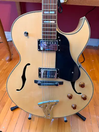 Washburn J3 Jazz Florentine Cutaway Electric Guitar, Natural, View more