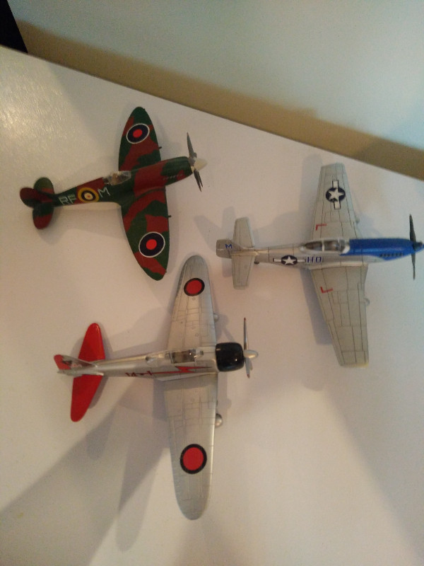 Collection maquettes avion à hélice WW2 livres sur l'aviation dans Art et objets de collection  à Longueuil/Rive Sud
