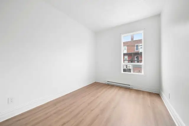Appartemement 5 1/2 Rénové in Long Term Rentals in Trois-Rivières - Image 5