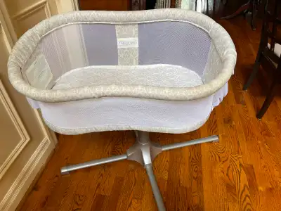 Good condition. Pick up in Thornhill near the Promenade.
