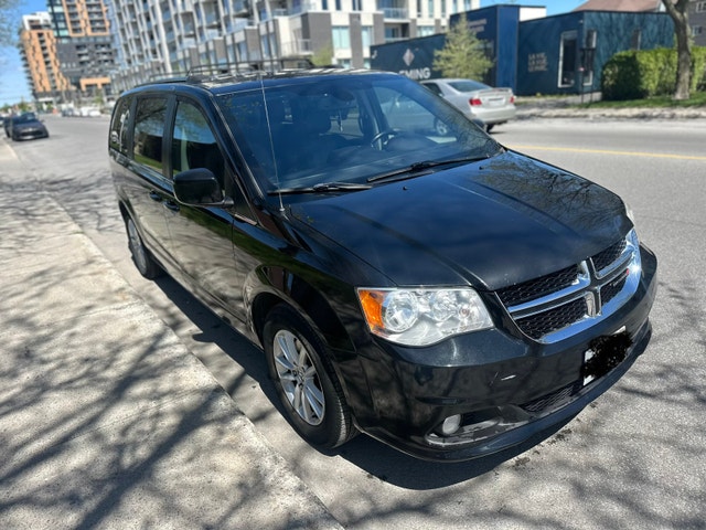 2019 Dodge caravan — photo 2