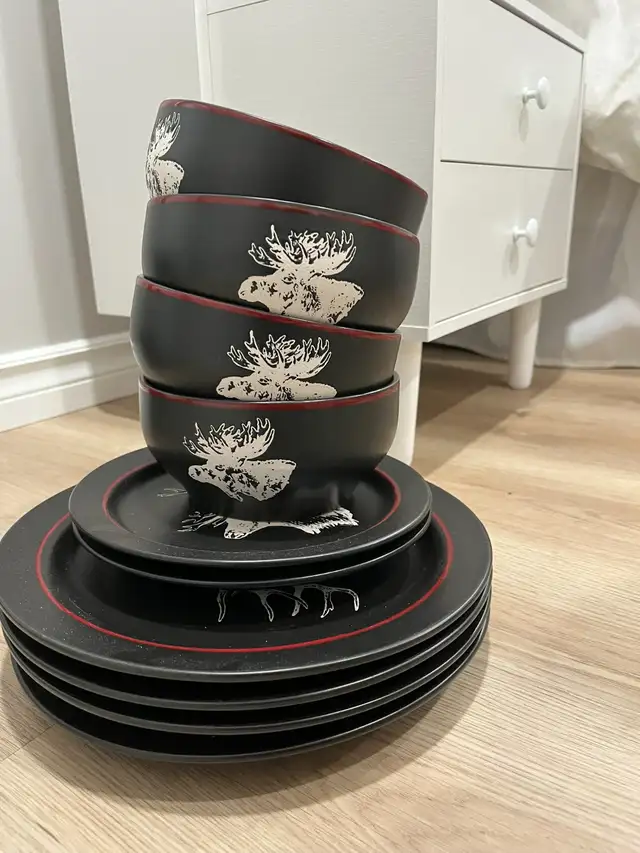 Dish set - wildlife in Kitchen & Dining Wares in Ottawa - Image 2