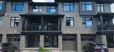 2175$, 2 bedrooms, 2.5 bathrooms, nice townhouse lease transfer