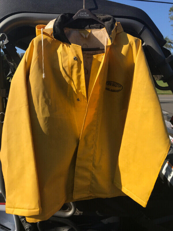 PROFESSIONAL " STORMMASTER " 2PC RUBBER RAIN WORK SUIT in Other in Annapolis Valley - Image 2