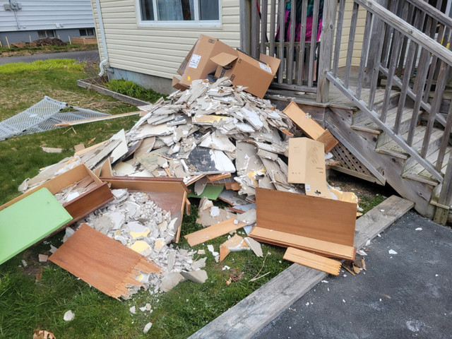 Construction debris cleanup /Junk Removal services 9024486016 in Cleaners & Cleaning in City of Halifax