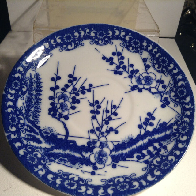 Blue White Porcelain Dish Mark Nippon Tokusei in Arts & Collectibles in Vancouver - Image 4