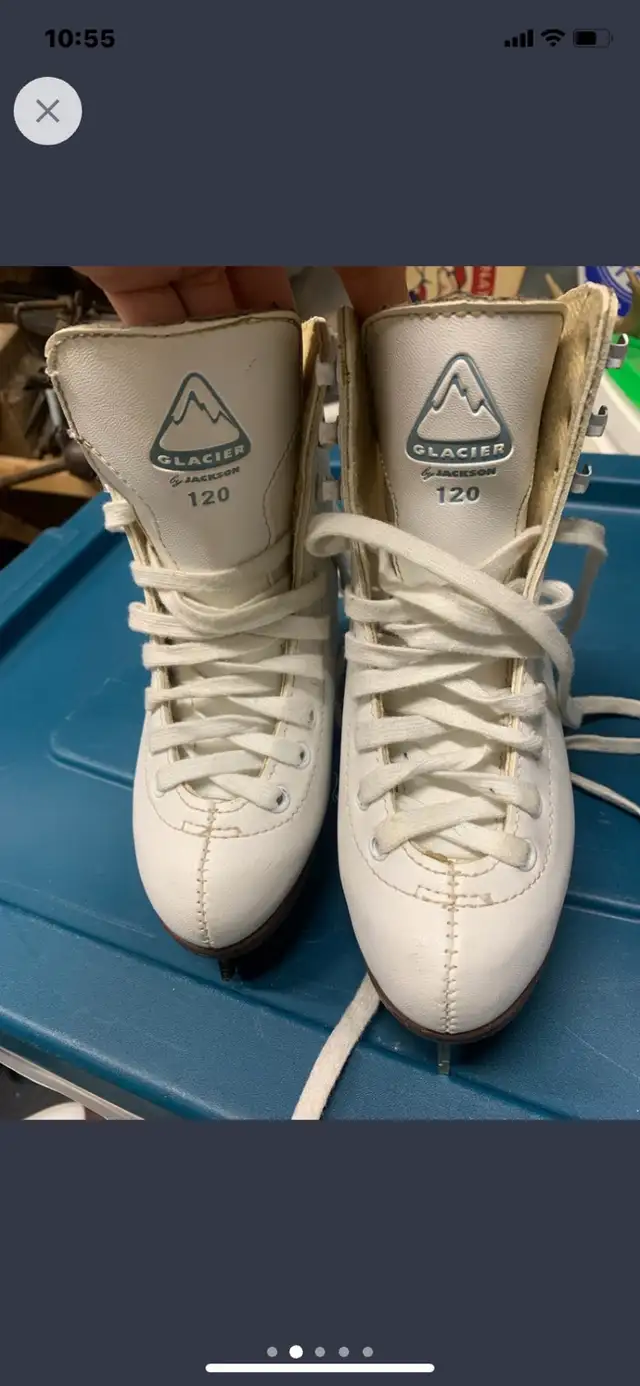 Soft Skate by Jackson figure skates size 13 in Skates & Blades in Hamilton - Image 3