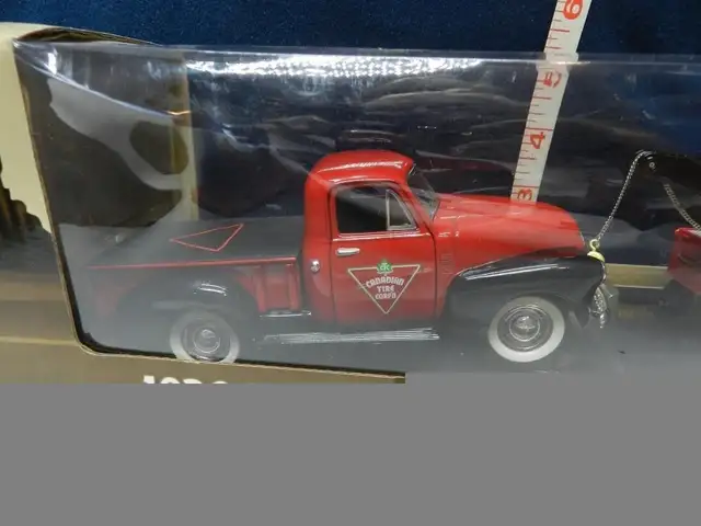 4 CANADIAN TIRE TOY TRUCKS -  1964 with SKIDOO / 1929 TOWING in Arts & Collectibles in Mississauga / Peel Region - Image 8