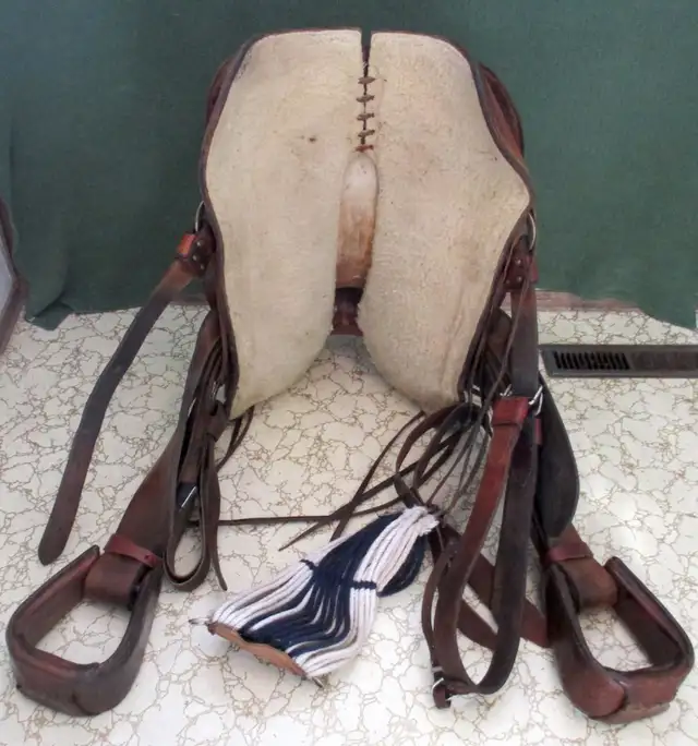 15.5" F. Eamor ROPE Saddle, nice! in Equestrian & Livestock Accessories in Dawson Creek - Image 11