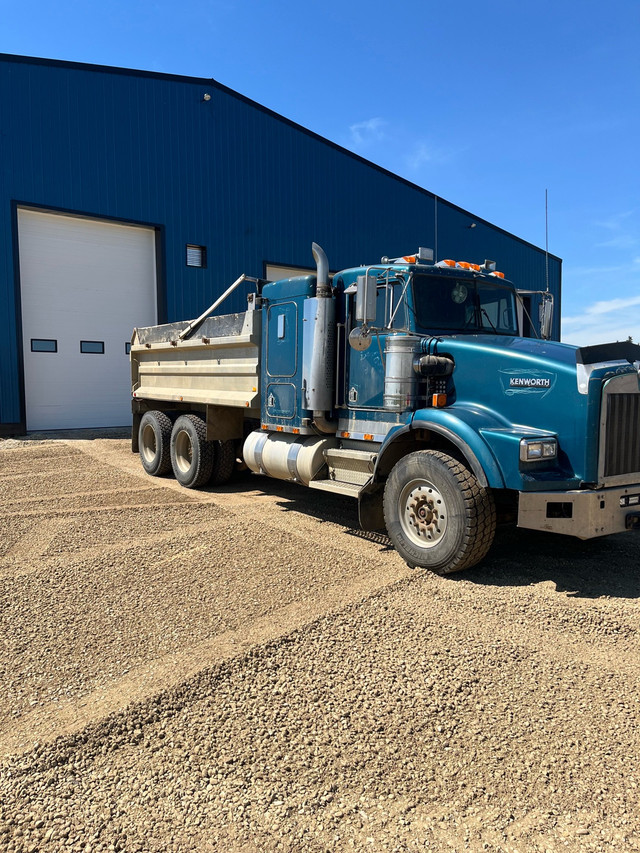 1996 Kenworth T800 gravel truck in Heavy Trucks in Edmonton