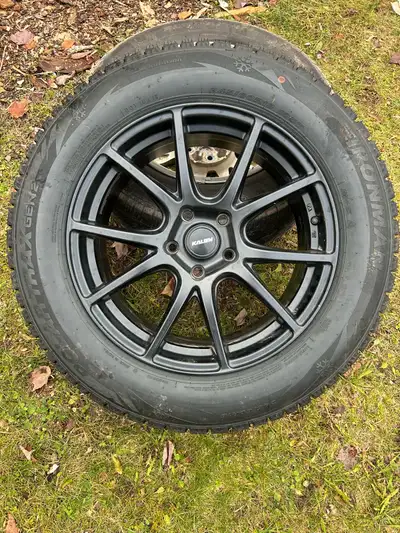 Set of 4 black alloy rims 18”. Almost new condition. Rims only. No tires on them atm. Don’t match my...