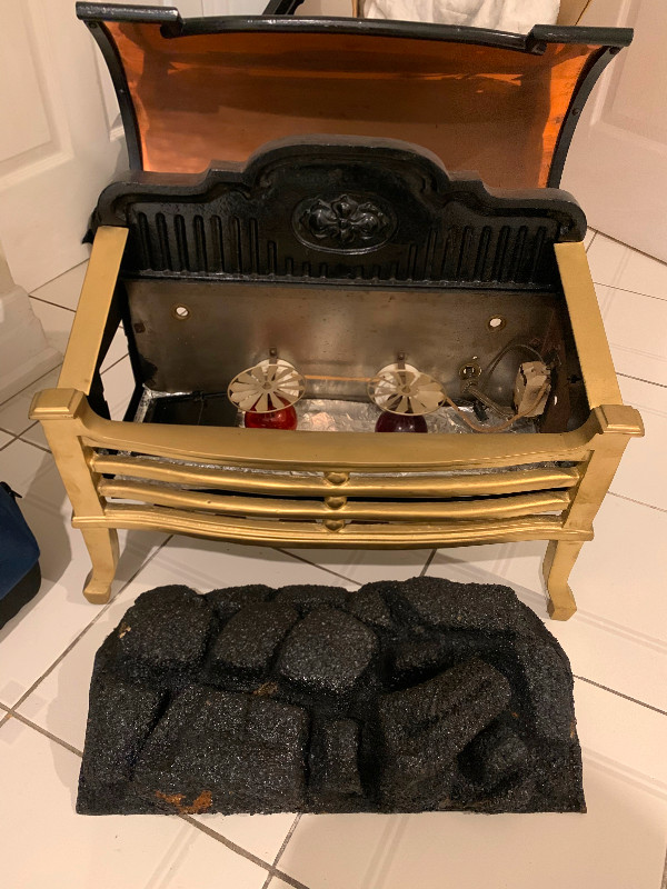 Old fake fire place in Arts & Collectibles in Mississauga / Peel Region