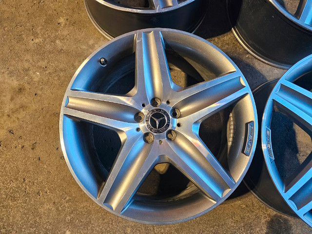 Mercedes Benz Alloys OEM AMG ( R-Class/ML-Class ) in Auto Body Parts in Ottawa - Image 2