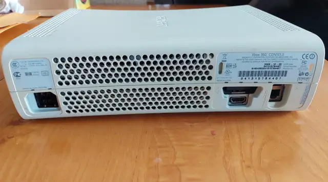 Xbox 360 console modèle Opus (rare) in XBOX 360 in Laval / North Shore - Image 3