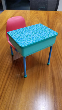 Maplelea 18" doll desk and chair