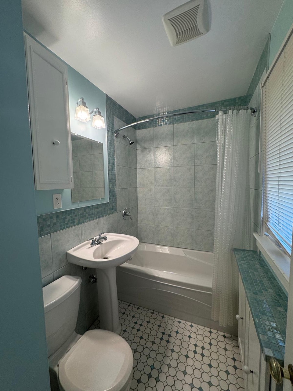HOUSE FOR RENT – BASELINE ROAD, OTTAWA 5