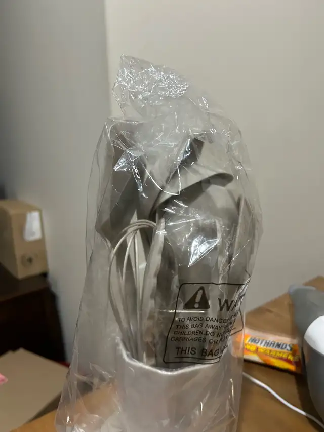 MOVING SALE: kitchen utensils65569748746115121
