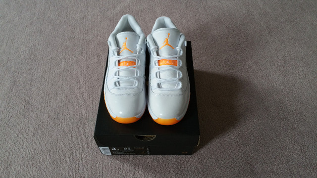 BNIB Jordan 11 (xi) Size 5 Womens or 3Y Citrus in Women's - Shoes in Markham / York Region - Image 3