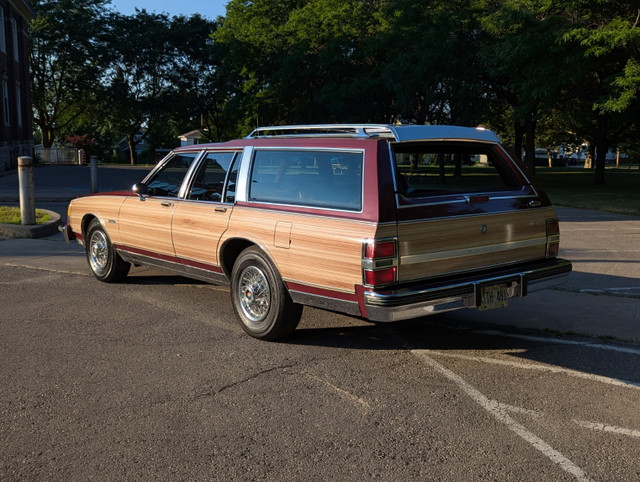 1988 BUICK ELECTRA ESTATE WAGON in Classic Cars in St. Catharines - Image 2