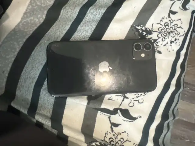 iPhone 11 for sale  in General Electronics in City of Toronto - Image 3