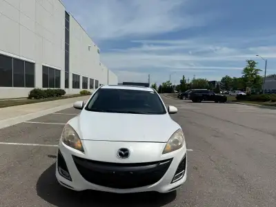 2011 Mazda 3 Hatch | New Brakes & Battery | Auto | $4,799 Great-running 2011 Mazda 3 Hatchback — aut...
