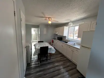 BEAUTIFUL 2 BEDROOM APT