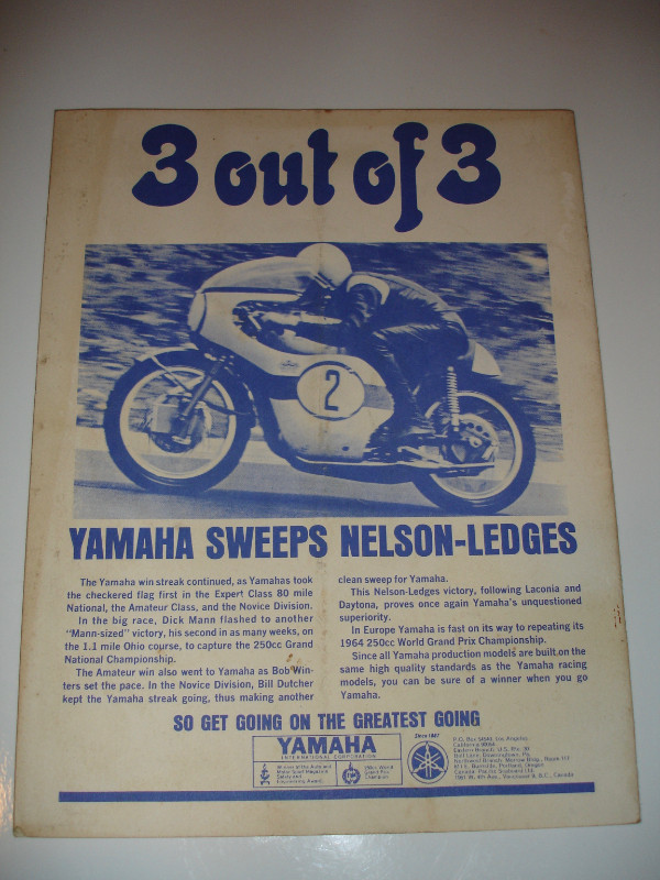 1965,66, Vintage Motorcycle Racetrack brochures and Triumph stuf dans Pièces et accessoires pour motos  à Région d’Oakville/Halton - Image 2
