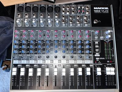 Mackie Mixer 1402-VLZ3 14 input analog mixer 6 XLR-only mic inputs with built-in preamps as well as...