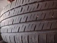 2 pneus d'été 225/60r18 Michelin en bon état 