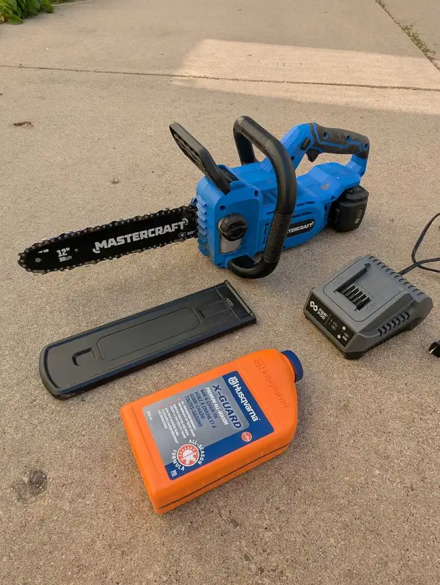 Mastercraft Electric Chainsaw  in Power Tools in Saskatoon - Image 2