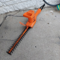 20 AND 13 INCH ELECTRIC BLACK N DECKER HEDGE TRIMMERWORK GOOD