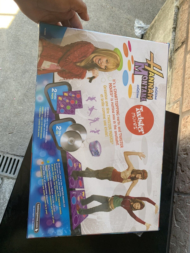 Twister Moves Hannah Montana edition  in Toys & Games in Mississauga / Peel Region - Image 4