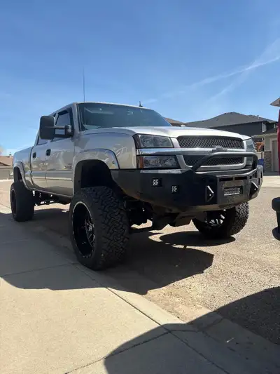 Fusion front bumper for a 2003-2006 Chevrolet Silverado 2500-3500 hd. New fusion bumper is $3600 usd...