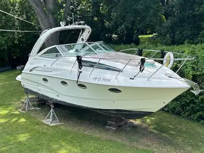 Bateau en très bonne condition. 2 moteurs Mercury 5.0 MPI 260 HP, 777 heures. Hélice en acier inoxyd...