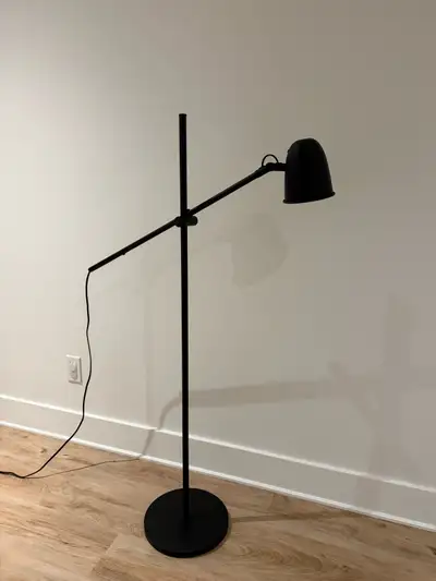 Lampe sur pied IKEA, View more