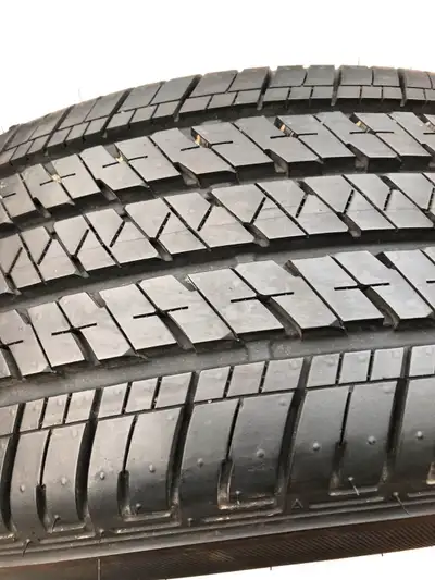 I am selling 4 four New 265/50R20 Bridgestone Ecopia H/L 422 Plus all season tires, 99% to 100% trea...