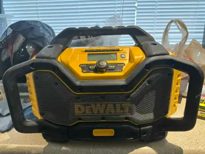 Dewalt 20v AM/FM Bluetooth Speaker, View more
