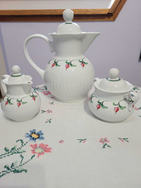 Vintage DANSK ROSEBUD Teapot, Cream & Sugar Set **Sweet Set**