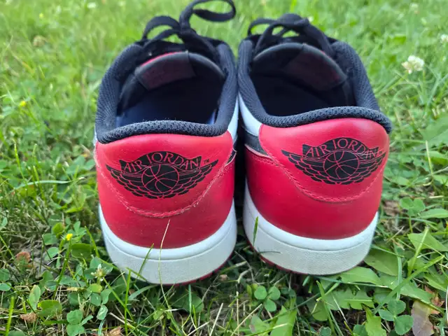 nike air jordan 1 retro low og black toe 2023 size 8.5 in Men's Shoes in Markham / York Region - Image 5