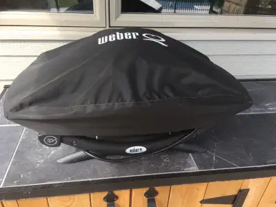 BBQ Weber - Électrique Q2400 *** ATTENTION - je demeure à Valleyfield près de Vaudreuil *** BBQ Webe...