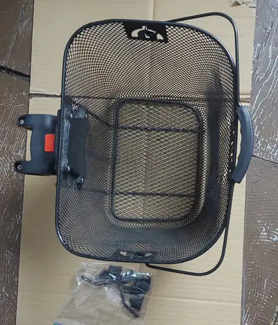 EVO Panier de vélo EVO . Bicycle basket *Comme-NEUF . Like-NEW*, View more