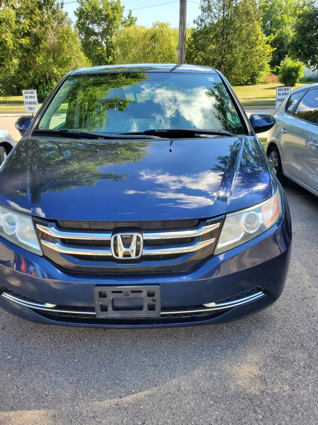 Well Maintain 2015 Honda Oddyssey in Cars & Trucks in Oakville / Halton Region - Image 3