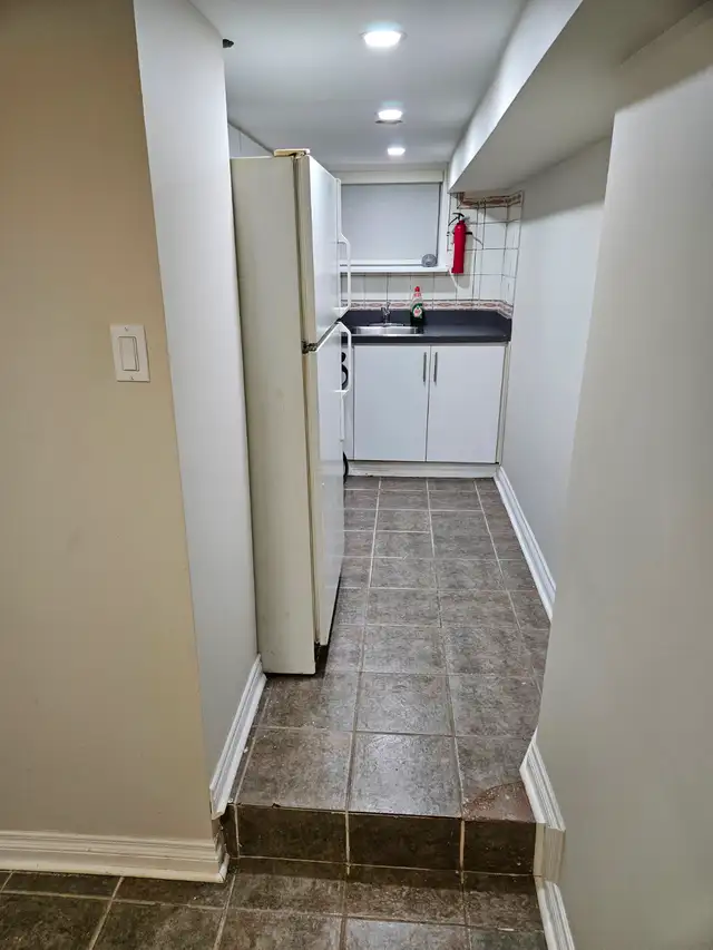 Dupont Davenport APARTMENT FOR RENT in Long Term Rentals in City of Toronto - Image 5