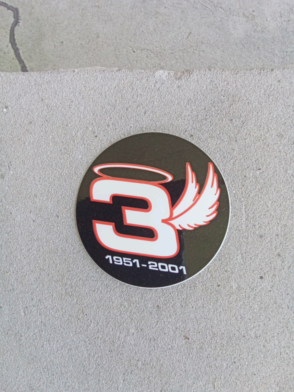 Dale Earnhardt Sr.    Decal in Arts & Collectibles in Kingston - Image 2
