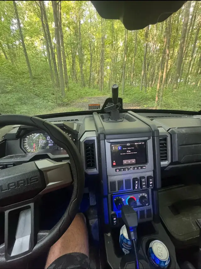 2025 Polaris Xpedition 1000 XP Northstar With HVAC, ONLY 490km in Other in Chatham-Kent - Image 4