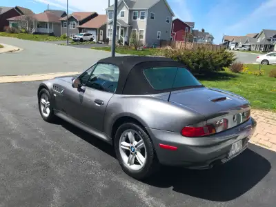 2002 BMW Z3 Roadster. Excellent condition. Like new. Always kept in heated garage . 5 speed manual t...